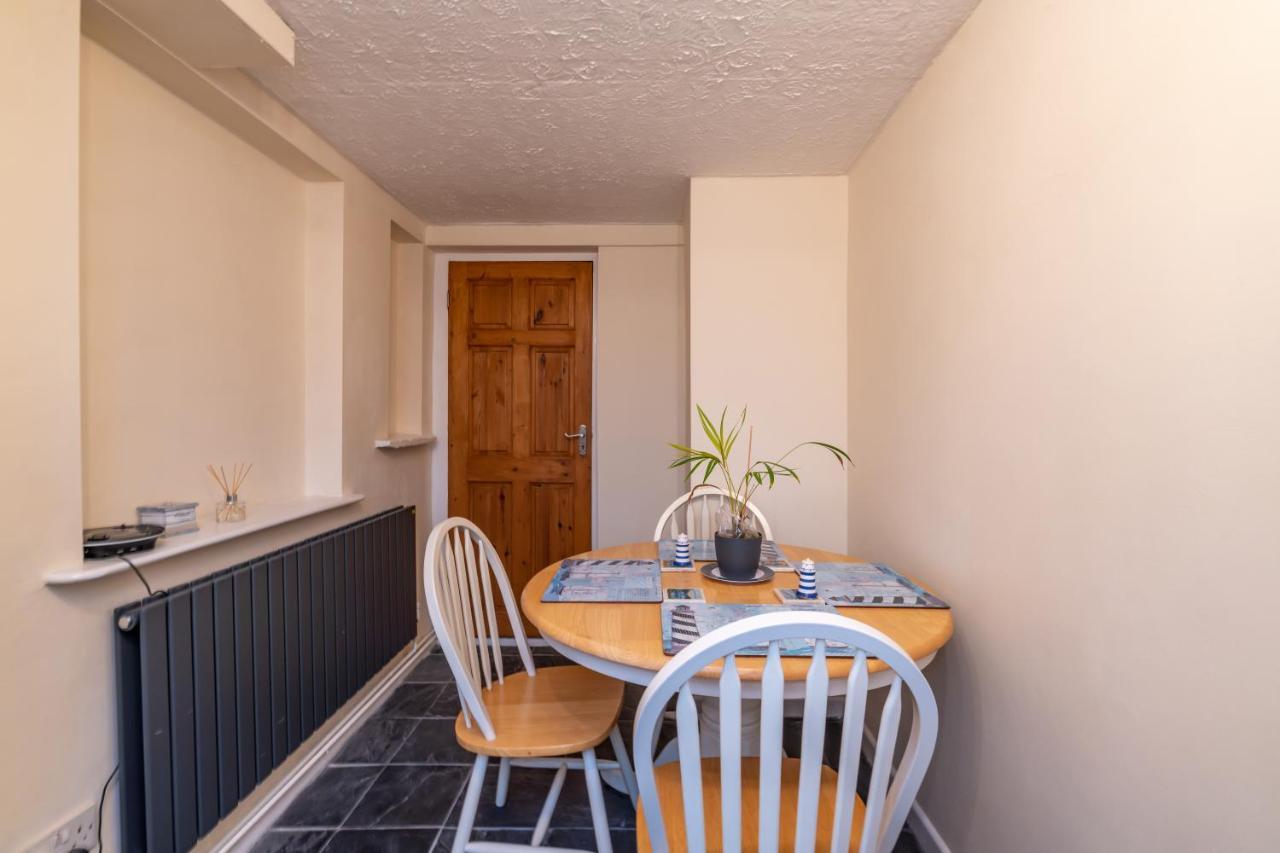 Looe Self Catering Apartment Bagian luar foto